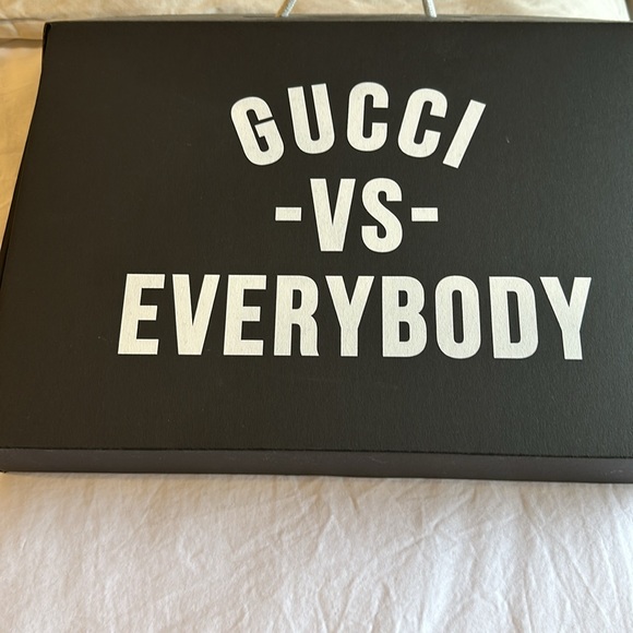 GUCCI VS EVERYBODY / New York Vs. Everybody - Picture 2 of 7